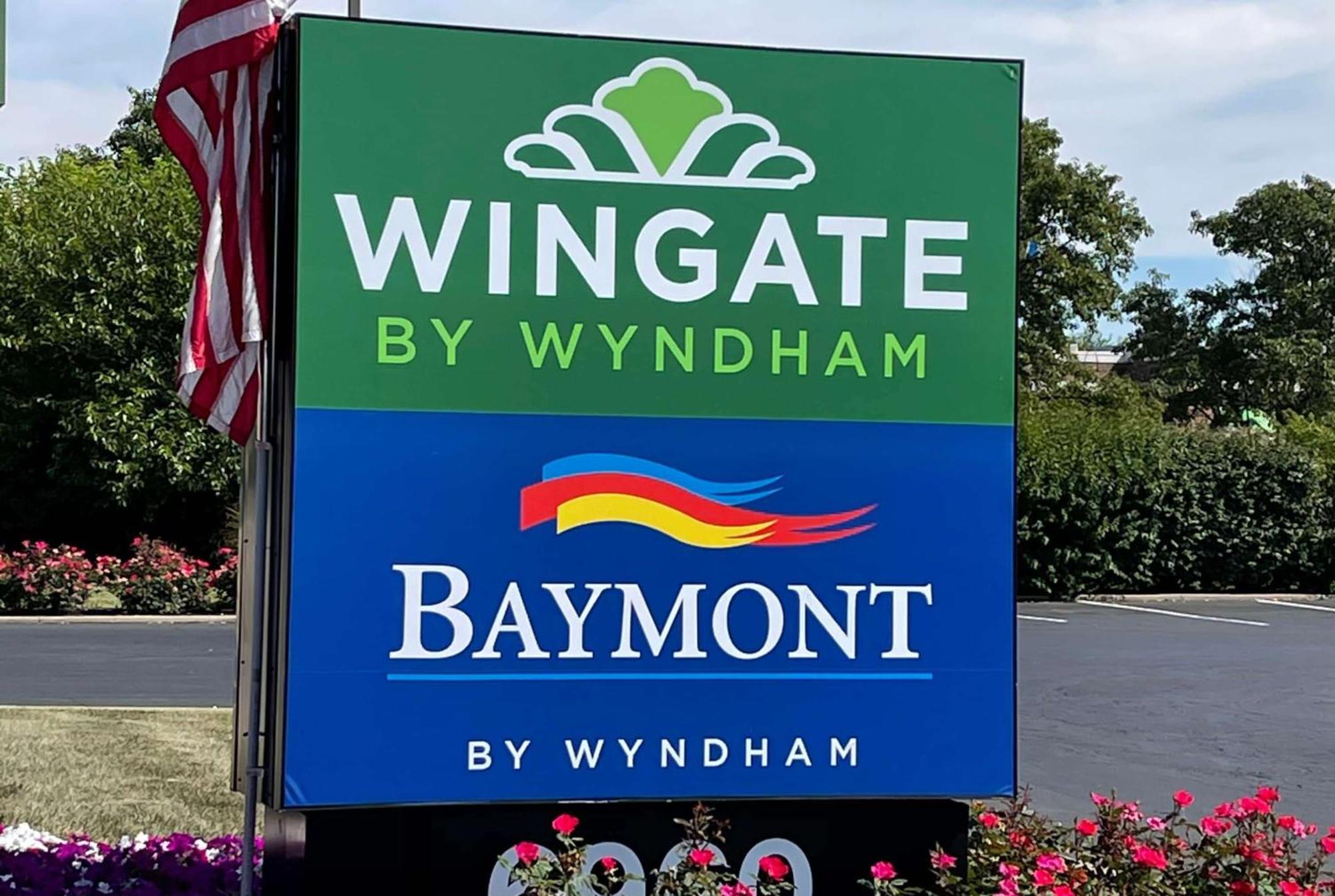 Отель Wingate By Wyndham Dayton North Экстерьер фото